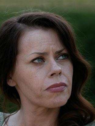 Person who looks like Dagmara Dominczyk