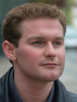 Person who looks like Finn Jones