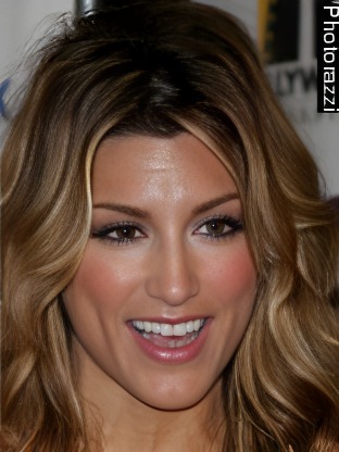 Person who looks like Tania Raymonde