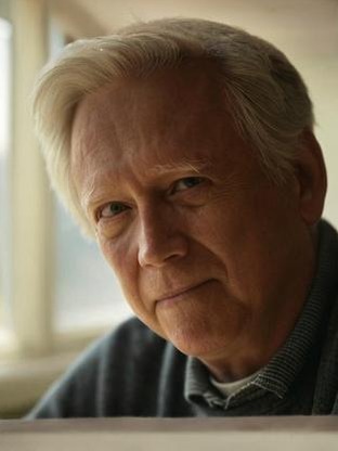 Person who looks like William Sanderson