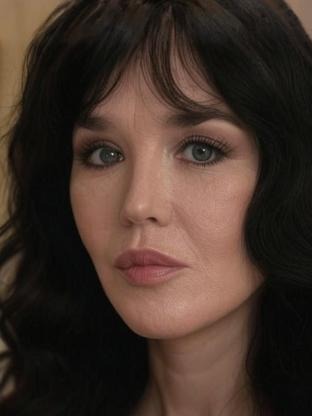 Person who looks like Tanya Roberts