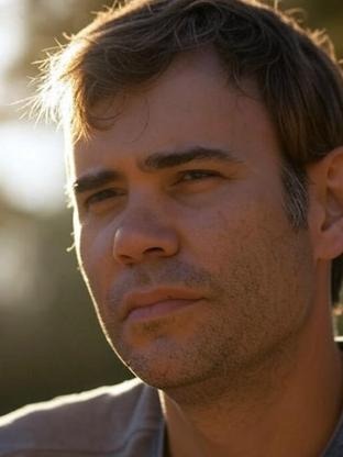 Person who looks like Peter Dinklage