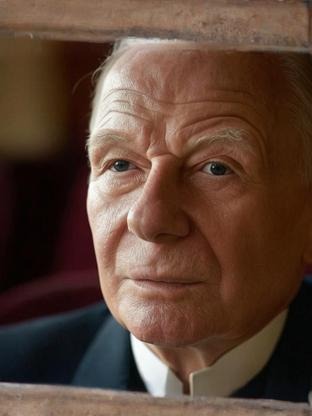 Person who looks like Mark Margolis