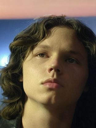 Person who looks like Levi Miller