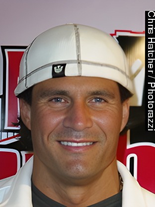 Person who looks like Max Baer Jr.