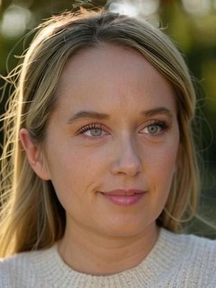 Person who looks like AJ Michalka
