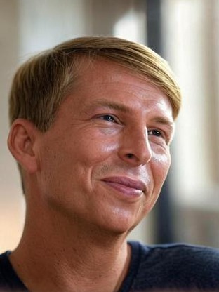 Person who looks like Rory McIlroy