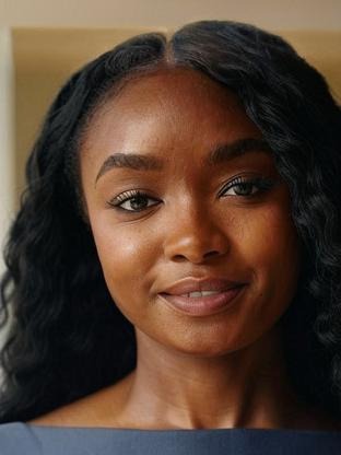Person who looks like Halle Bailey