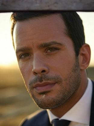 Person who looks like Mehmet Akif Alakurt