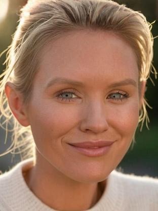 Person who looks like Dominique McElligott