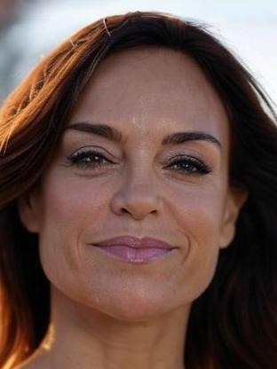 Person who looks like Erin Cahill