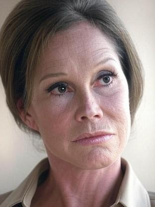 Person who looks like Karen Black