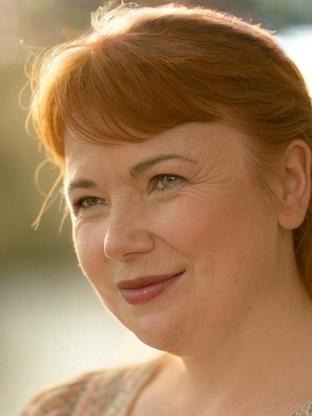 Person who looks like Amy Hill