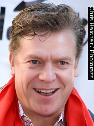 Person who looks like Pierfrancesco Favino
