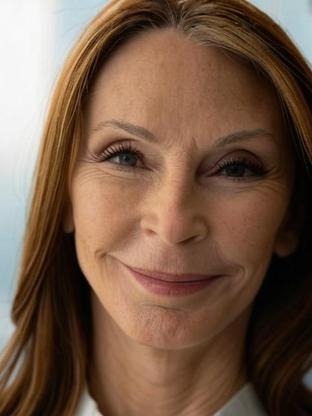 Person who looks like Joanna Cassidy