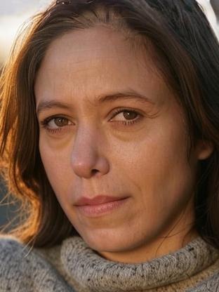 Person who looks like Andrea Riseborough