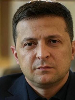 Person who looks like Ethan Slater
