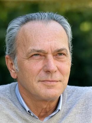 Person who looks like Rik Mayall