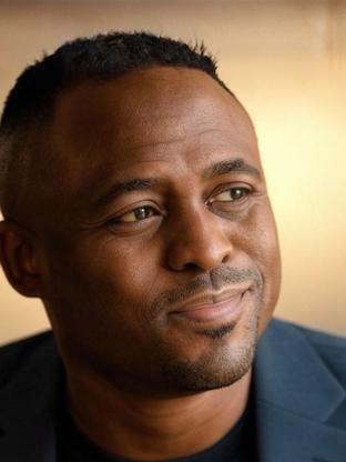 Person who looks like Dulé Hill