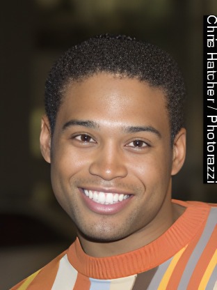 Person who looks like Ray Fisher