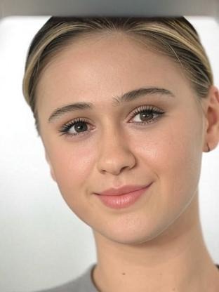 Person who looks like Harley Quinn Smith