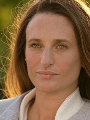 Person who looks like Bessie Carter