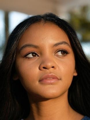Person who looks like FKA twigs
