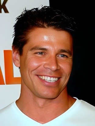Person who looks like Chris Parnell