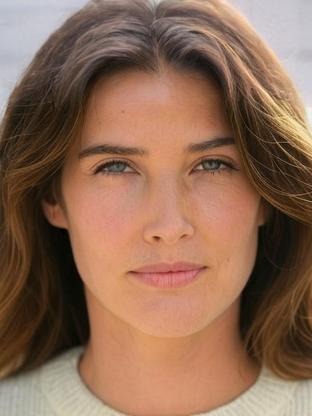 Person who looks like Daphne Zuniga