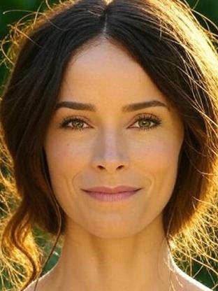 Person who looks like Patricia Velasquez
