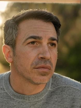 Person who looks like Simon Kinberg