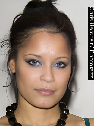 Person who looks like Noémie Lenoir