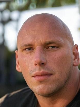 Person who looks like James Clear