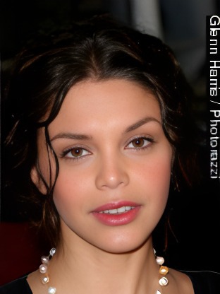Person who looks like Marie Avgeropoulos