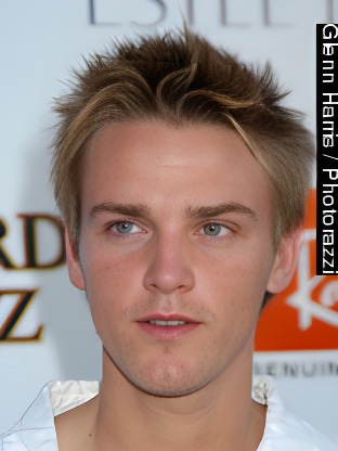 Person who looks like Scott Porter