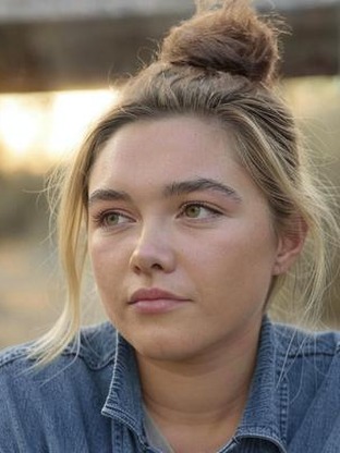 Person who looks like Grace Van Dien