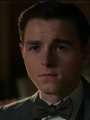 Person who looks like Isaac Hempstead Wright