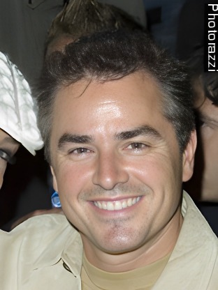 Person who looks like Rob Riggle