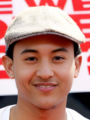 Person who looks like Orlando Brown