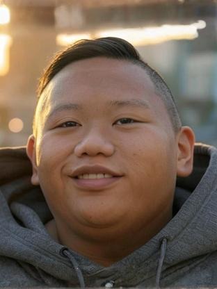 Person who looks like SungWon Cho