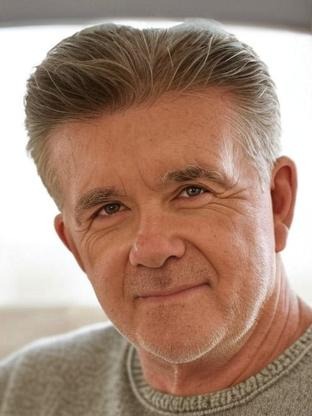 Person who looks like Nathan Lane