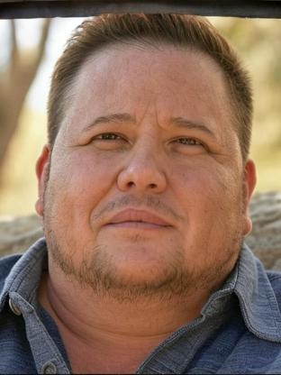 Person who looks like Lance Barber