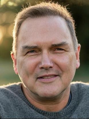 Person who looks like Greg Evigan