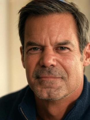 Person who looks like Michael Weatherly