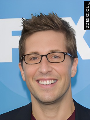 Person who looks like Andy Samberg