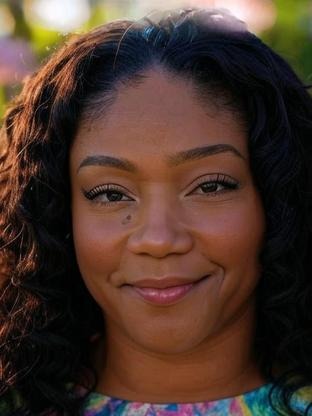 Person who looks like Left Eye (Rapper)