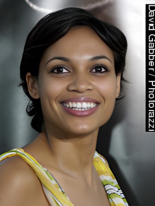 Person who looks like Lisa Bonet