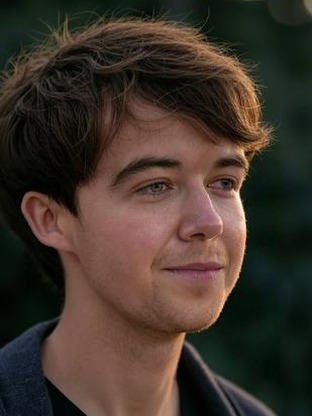 Person who looks like Lucas Jade Zumann