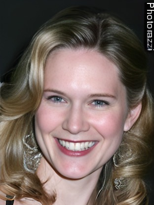 Person who looks like Joelle Carter