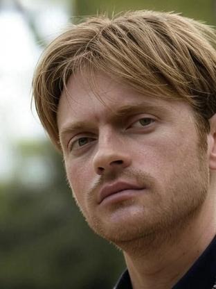 Person who looks like Joey Batey